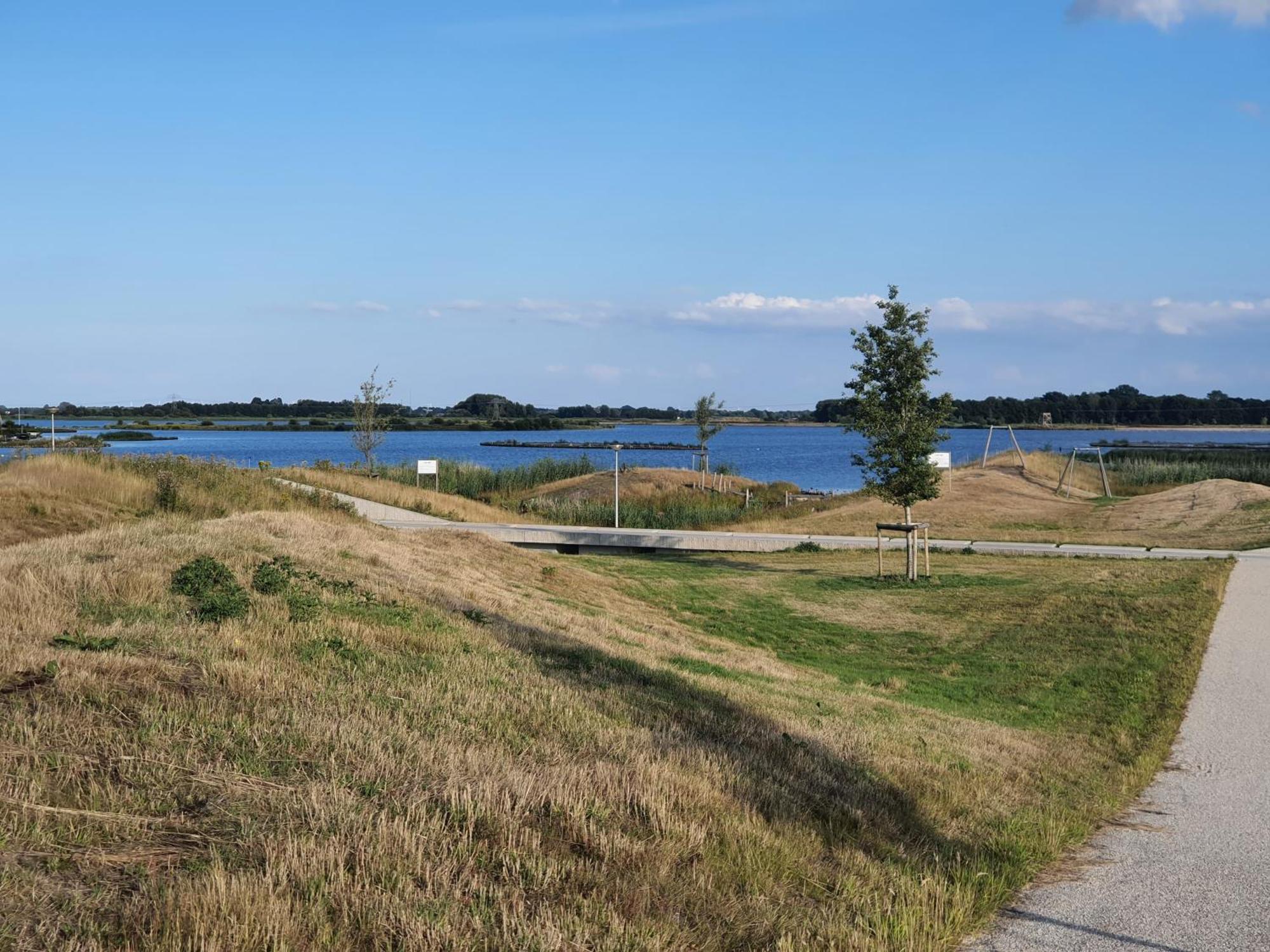 Long-stay Family House Meerstad *